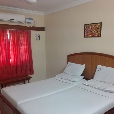 Ktdc Nandanam Guruvayoor Hotell Guruvāyūr Exteriör bild
